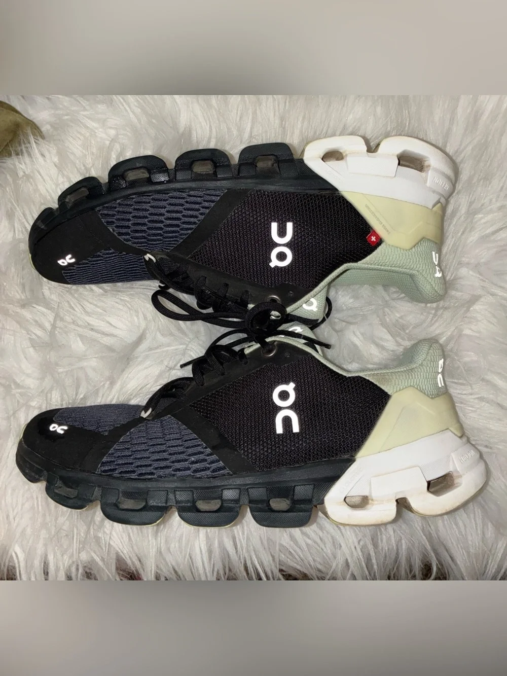 On Running Cloudflyer Black/Grey and mint green women's running shoe Az 7.5